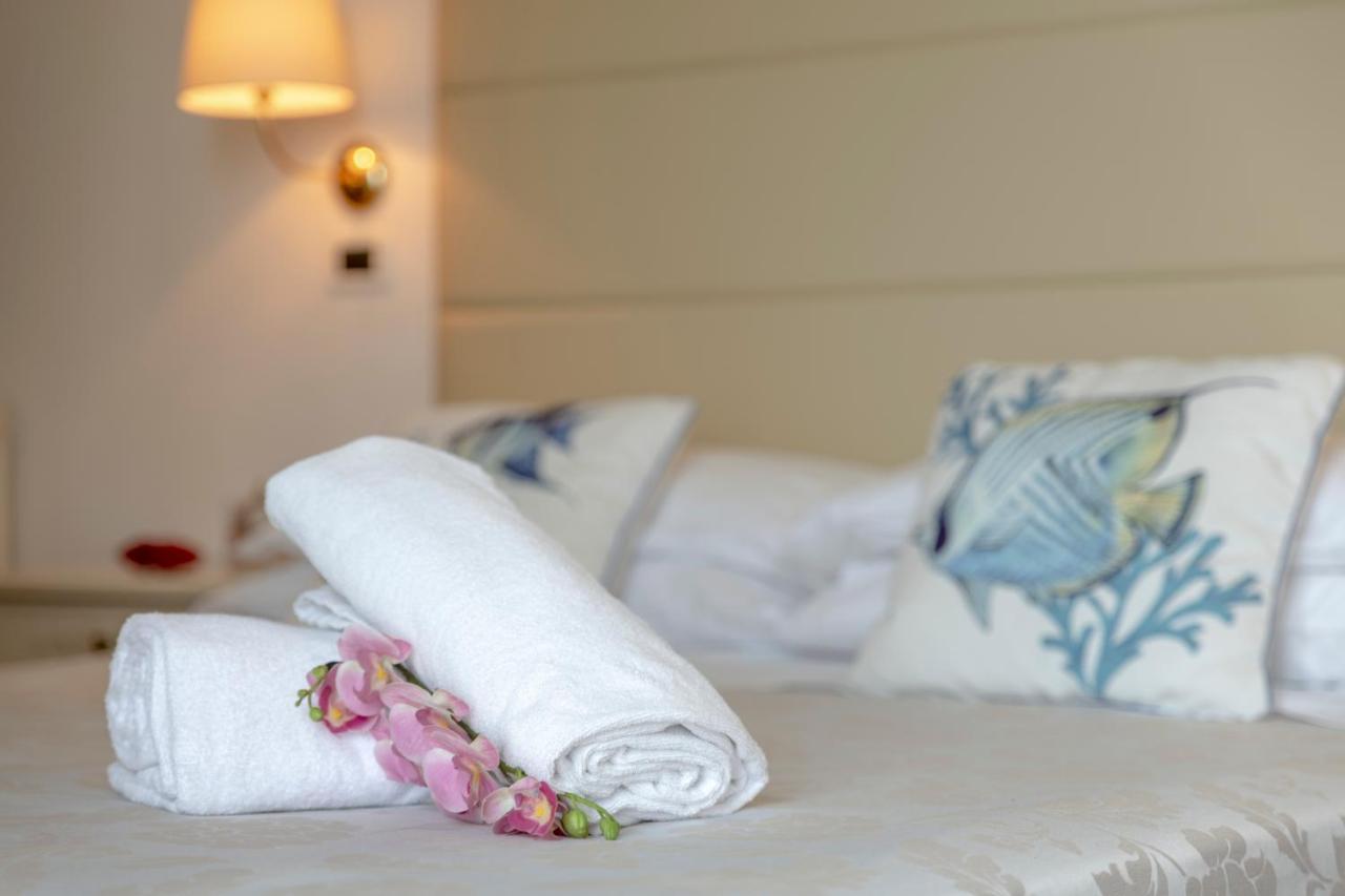 Hotel Carlton Beach Rimini Extérieur photo
