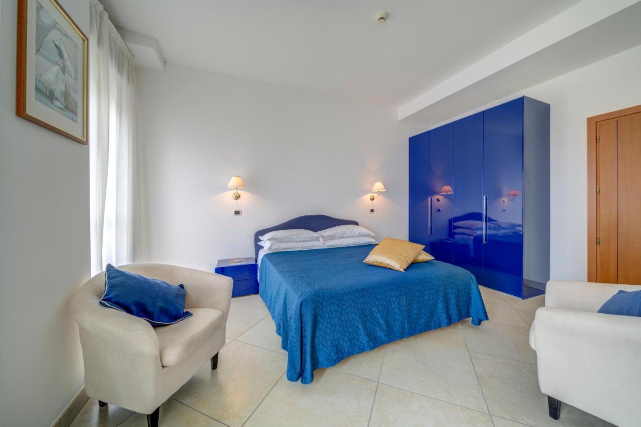 Hotel Carlton Beach Rimini Extérieur photo