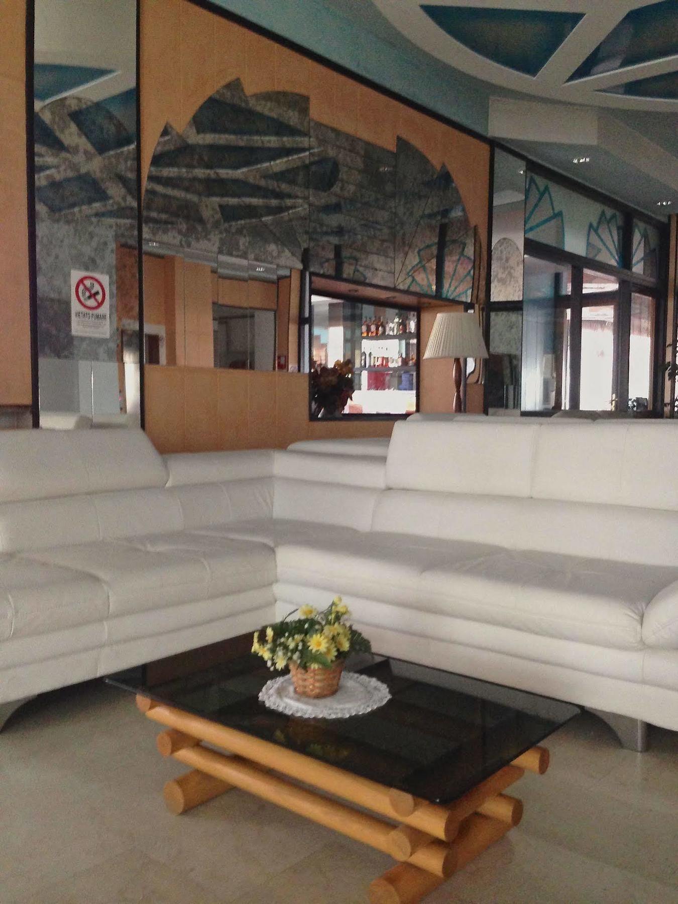 Hotel Carlton Beach Rimini Extérieur photo